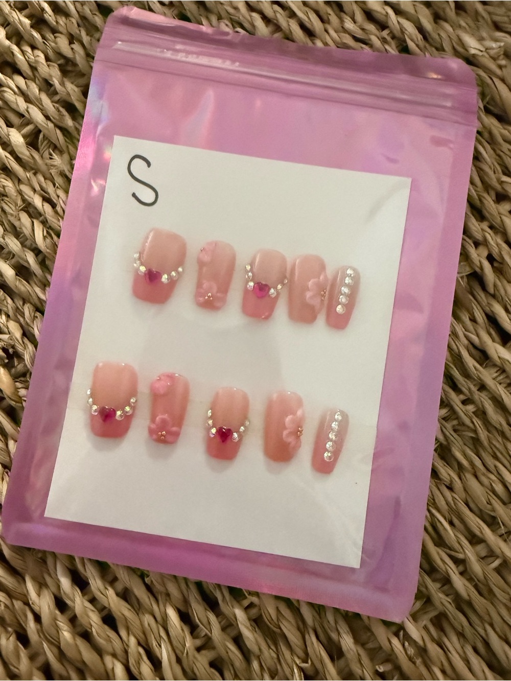 💘 Pink Heart Accent Press-On Nail Set - Women Accessories 💘